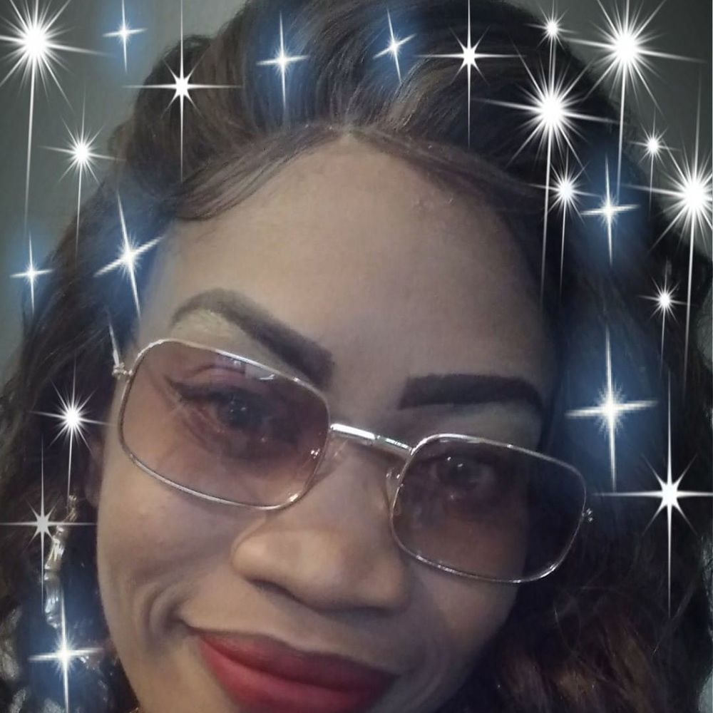 Meet your Posher, Karima